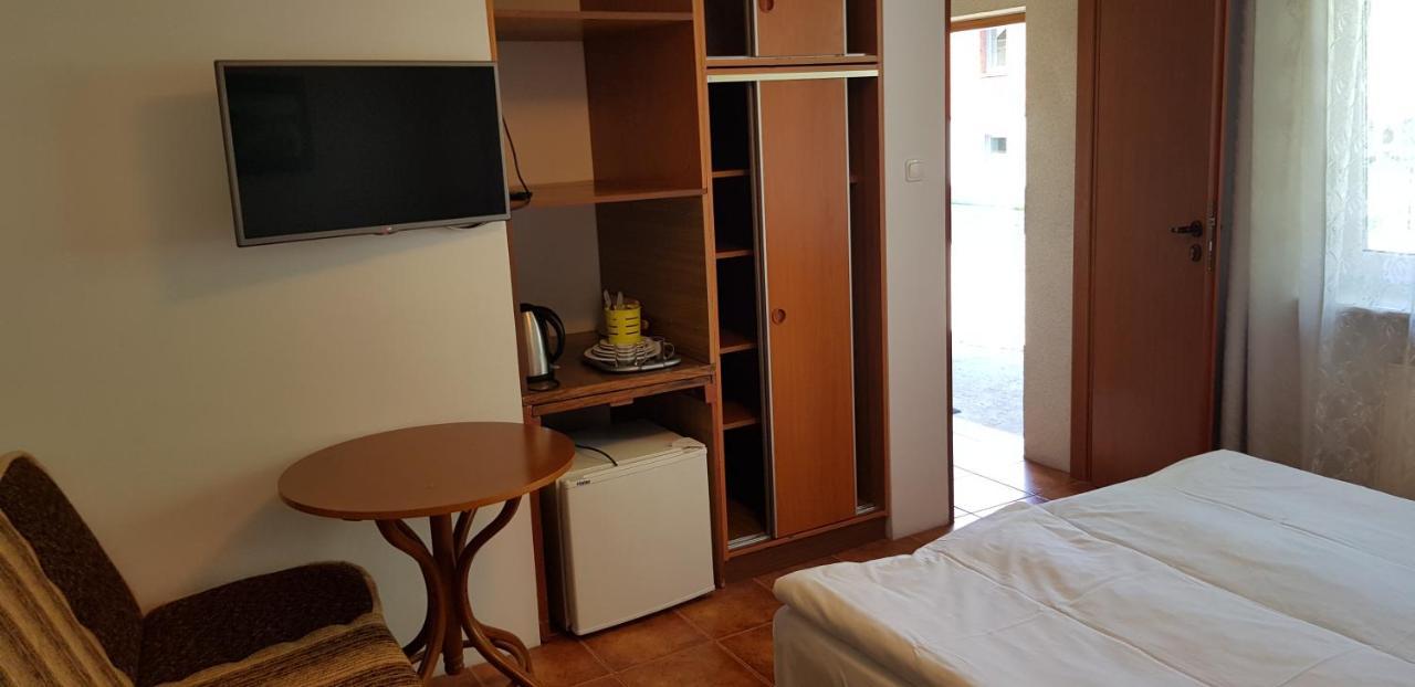 Wynajem Pokoi Hotel Kolobrzeg Ngoại thất bức ảnh