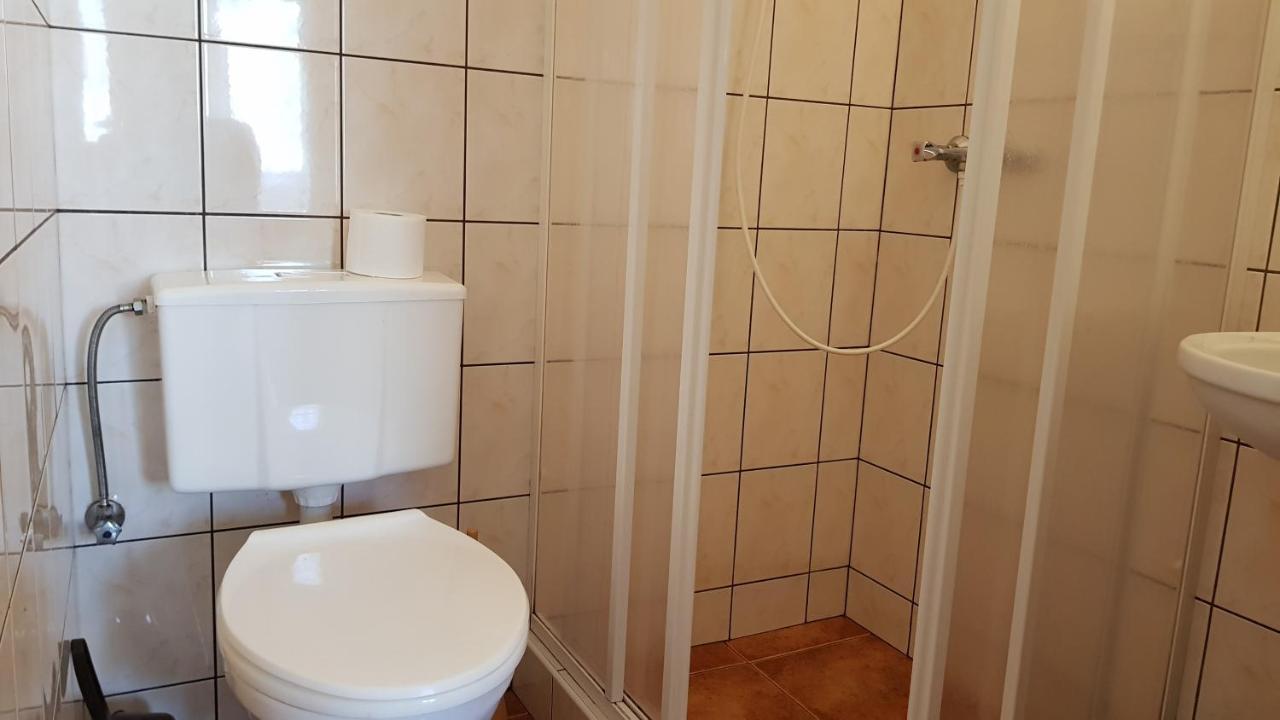 Wynajem Pokoi Hotel Kolobrzeg Ngoại thất bức ảnh