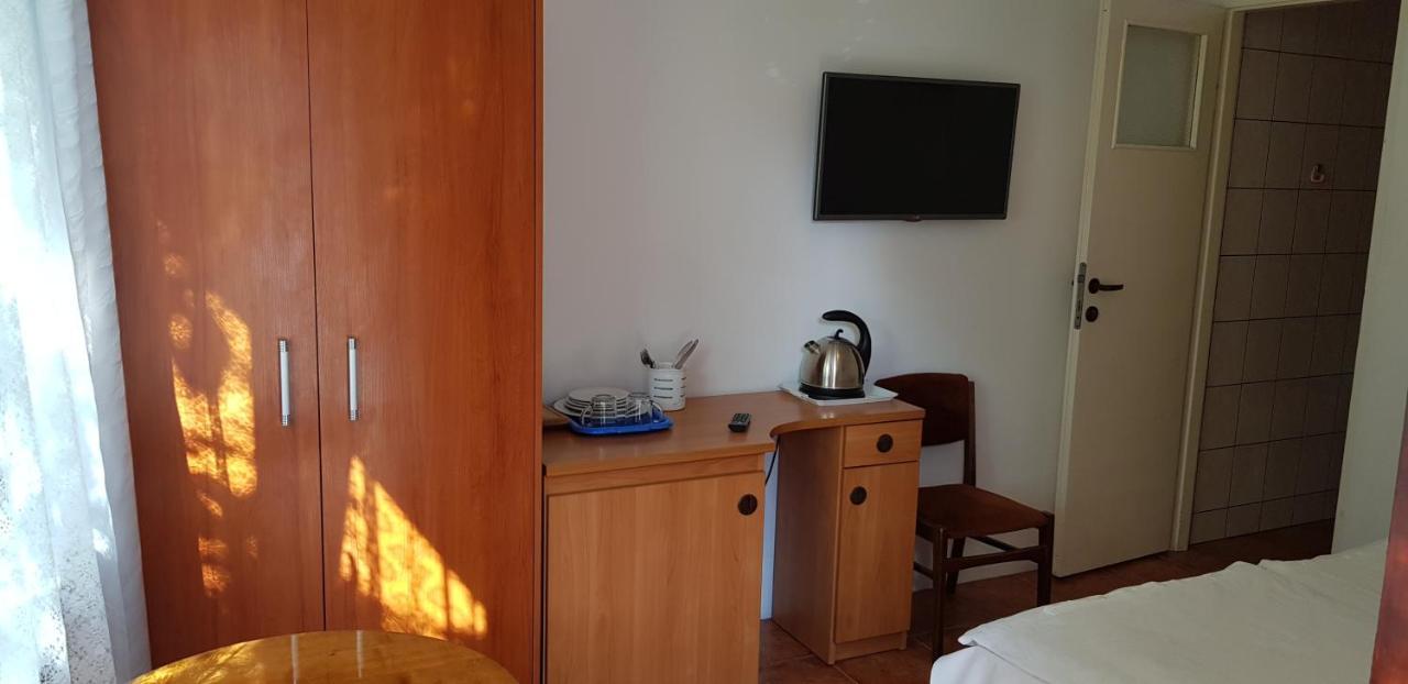 Wynajem Pokoi Hotel Kolobrzeg Ngoại thất bức ảnh