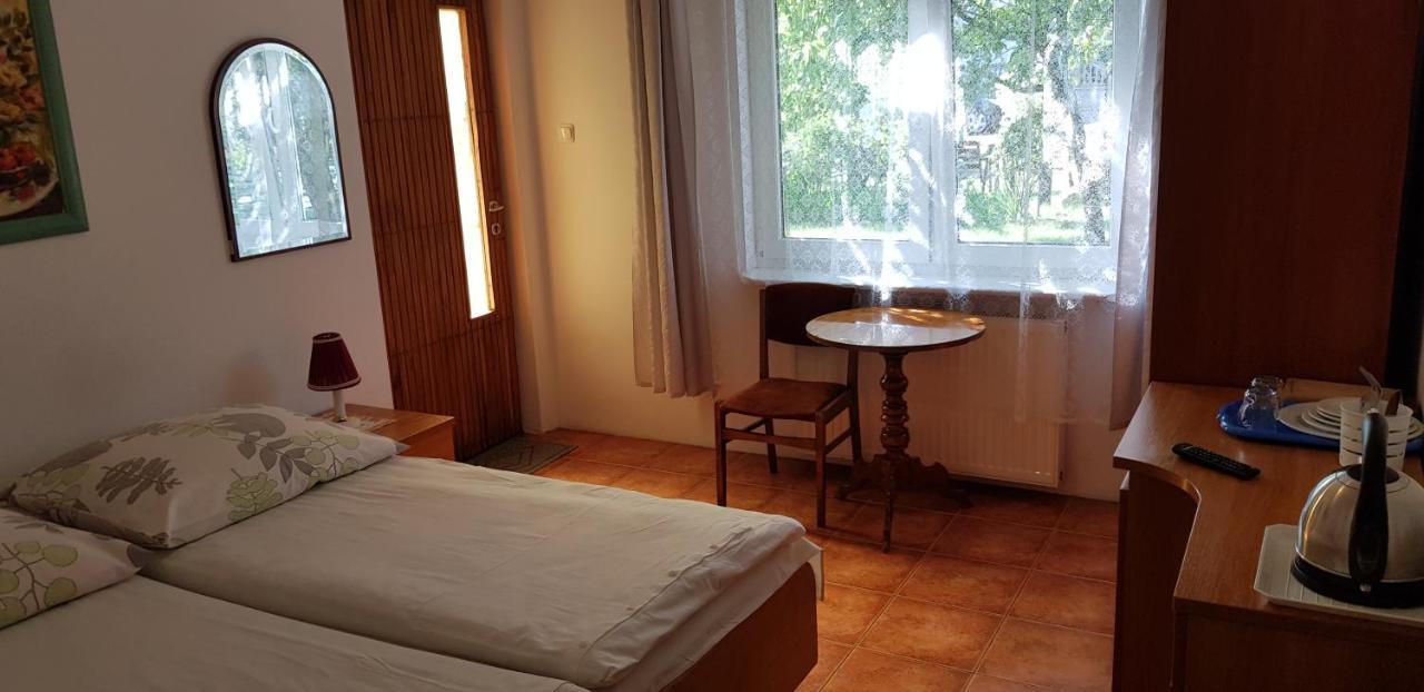 Wynajem Pokoi Hotel Kolobrzeg Ngoại thất bức ảnh