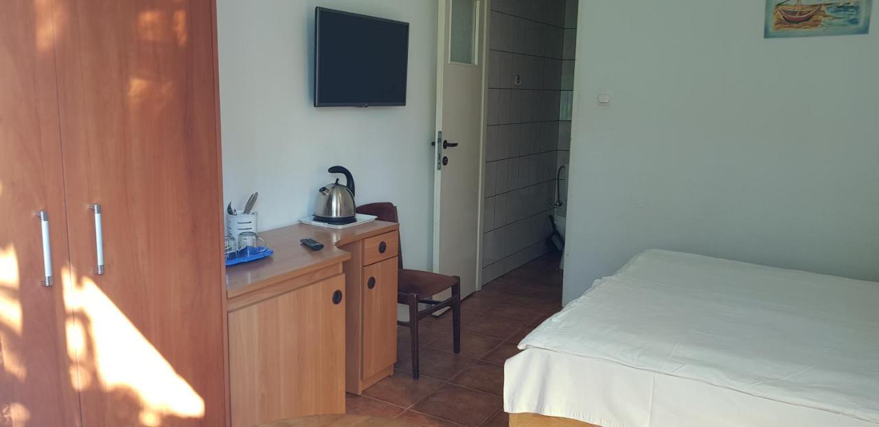 Wynajem Pokoi Hotel Kolobrzeg Ngoại thất bức ảnh