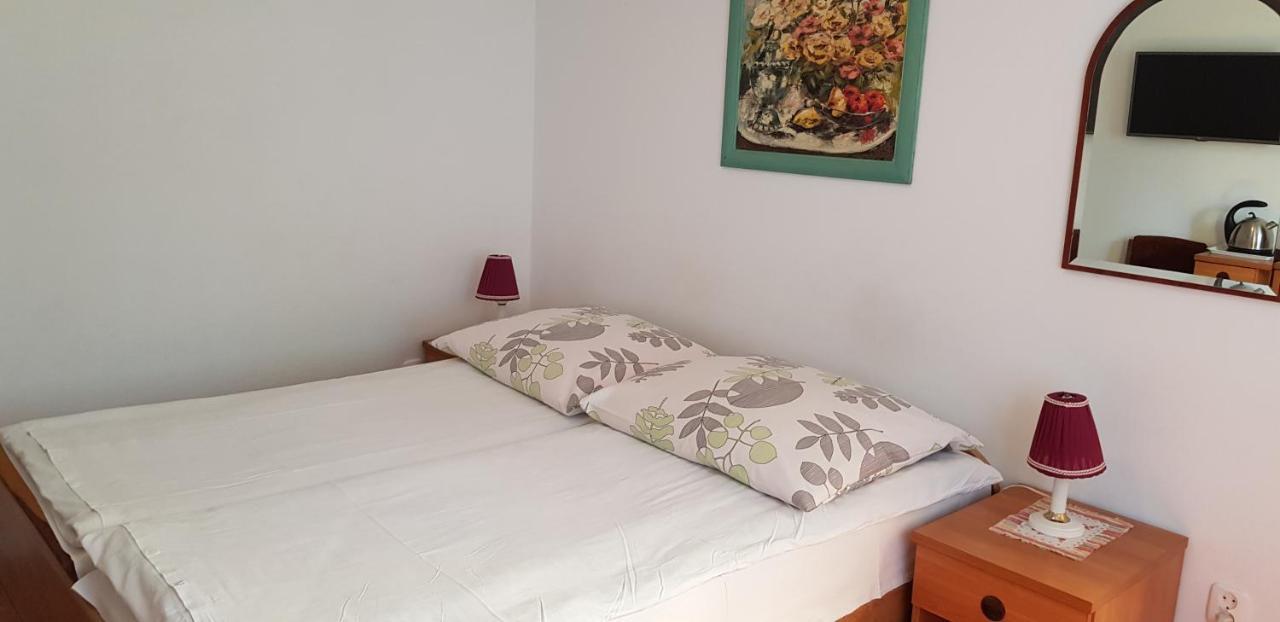 Wynajem Pokoi Hotel Kolobrzeg Ngoại thất bức ảnh