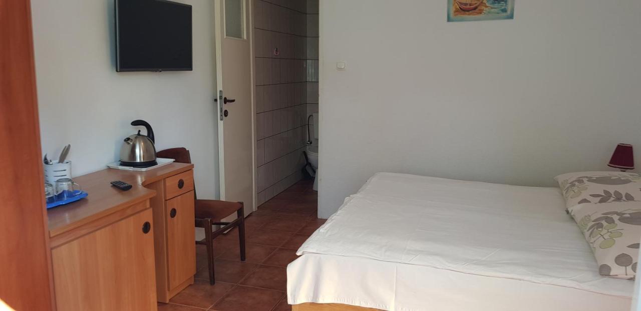 Wynajem Pokoi Hotel Kolobrzeg Ngoại thất bức ảnh